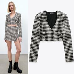 This Is A Nwt Zara Structured Houndstooth Crop Top. No Flaws. Size S Armpit To Armpit- 17in Length- 14in 68% Polyester & 32% Cotton Faux Wrap Side Zipper Rhinestone Safety Pins Clueless Cher Trendy Fitted Houndstooth Tops, Fitted Houndstooth Pattern Tops For Fall, Fitted Houndstooth Pattern Tops For Winter, Fitted Houndstooth Tops For Winter, Fitted Houndstooth Top For Fall, Chic Houndstooth Pattern Tops For Workwear, Chic Houndstooth Pattern Tops, Chic Houndstooth Tops For Workwear, Chic Houndstooth Workwear Tops