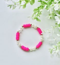 This bracelet is super cute and is inspired by barbie Preppy Clay Beads, Bracelet Business Ideas, Clay Bracelets Ideas, Besties Ideas, Clay Bracelet Ideas, Bead Business, Clay Bead Bracelet Ideas, Flemington Nj, Bracelet Business