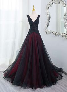 Dress Black And Red, Simple Evening Dress, Formal Dress Black, Formal Prom Dresses Long, Beaded Formal Dress, Beaded Party Dress, Long Formal Dress, Tulle Sleeves, Color Rush