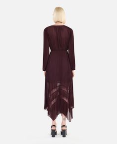 Long burgundy pleated dress Burgundy Midi Dress, Purple Midi Dress, Maxi Dress Navy, Dress Home, Pleated Midi Dress, The Kooples, Lace Panelled, Blue Midi Dress, Grunge Aesthetic