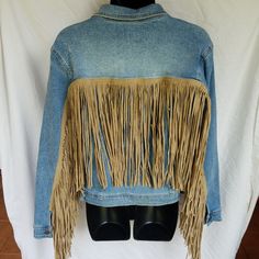 Nwt Judy Blue Medium Fun Fringe Blue Stretch Denim Jacket New With The Tags Size: Women's Medium - M 65% Cotton - 30% Polyester - 3% Rayon - 2% Spandex 12" Tan Fringe On The Back And Sleeves - Stretchy Denim - Button Front Closure - Front Pockets - Side Pockets - Handwash Flat Measurements: Shoulder To Shoulder 16" Chest (Pit To Pit) 18 Length 19" Sleeves 24" Thanks! C472 Style Jb7802 Casual Medium Wash Outerwear With Fringe, Casual Medium Wash Denim Jacket With Fringe, Spring Denim Jacket With Fringe, Casual Winter Denim Jacket With Fringe, Fringe Denim Jacket In Medium Wash, Trendy Medium Wash Denim Jacket With Fringe, Fall Denim Outerwear With Fringe, Casual Denim Outerwear With Fringe, Blue Outerwear With Frayed Hem For Fall