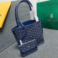 Size: 28cm*11cm*20cm It comes with Dust box, Care manual, Tag, and Paper bag. Goyard Bag, Gucci Marmont, Mini Tote Bag, Mini Tote, Box Packaging, Size 20, Liverpool, 20 Cm, Paper Bag