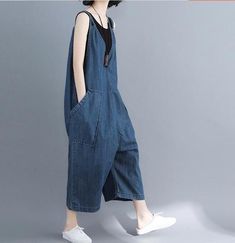 Summer Soft, Cropped Jumpsuit, Jumpsuit Summer, Penteado Cabelo Curto, Ripped Denim, Denim Overalls, Denim Jumpsuit, Romper Pants, Linen Clothes