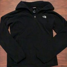 Rarely Worn Looks Brand New The North Face Black Long Sleeve Top, North Face Quarter Zip, Black North Face, Quarter Zip, North Face, The North Face, Zip Ups, Womens Tops, Sweatshirts Hoodie