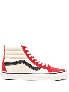 white/red leather padded ankle logo patch at the tongue logo patch to the rear round toe front lace-up fastening branded insole flat rubber sole Vans Sk8 High, Hightop Sneakers, Vans Shop, Vans High Top Sneaker, Vans Sk8, Mens Shoes Sneakers, High Top, Red Leather, Patch Logo