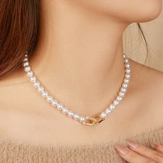 Style: Women Fashion Material: S925 Sterling Silver Pearl Type: Swarovski Pearl Pearl Color: White Pearl Size: 8mm Necklace Length: 40+5cm Swarovski Pearl Necklace, Gold Pearl Necklace, Fashion Materials, Pearl Types, Swarovski Pearls, Pearl Color, Style Women, Pearl Size, Silver Pearls