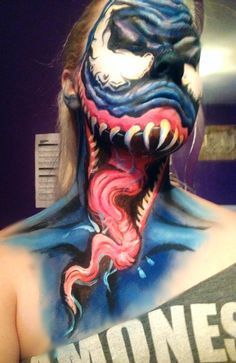 Crazy Venom from Spiderman Halloween makeup. Insane her blending and detail is creepy and gorgouse Spiderman Halloween Makeup, Spiderman Halloween, Unique Halloween Makeup, Venom Face, Extreme Makeup, Special Fx Makeup, Amazing Halloween Makeup, Horror Makeup, Theatrical Makeup