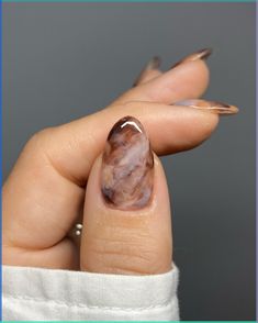 Aesthetic Nail Ideas, Cabelo Pin Up, Aesthetic Nail, Fall Nail Art, Marble Nails, Nail Art Ideas, Fall Nail