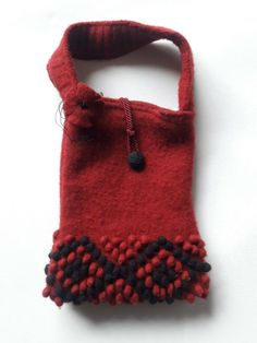 Wool Felt Art To Wear Handmade Purse Handbag Red Black. Condition is "Pre-owned". Hand Bag Design, Bag Design Ideas, Wool Purse, Wool Bags, Handmade Purse, Ideas Handmade, Handmade Purses, Art To Wear, Bag Design