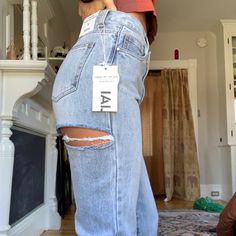 Nwt! Size 36 = 4 Straight Leg Split Hem Washed Denim High Rise Butt Rip Zip Closure 100% Cotton Measurements: Waist: 13.5” Rise: 11” Hip: 18.5” Inseam: 32” Thigh: 10” Jeans With Rips In The Back, Split Hem Jeans, Wide Legged Jeans, Beige Jeans, Leg Split, Patterned Jeans, Jeans Ripped, Hem Jeans, Dark Jeans