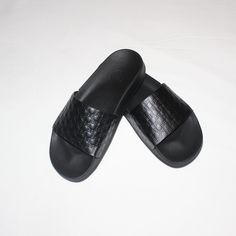 Balmain Calypso Black Leather Slides Color: Black Eu 39/ Us 6/ Uk 5 Embossed Logo Monogram Open Toe Contoured Footbed Slip On Style Light Weight Leather Upper Rubber Sole Made In Italy Msrp $375 Measurement: Insole 9.75"/Outsole 10"/Width 3.75" Black Leather Slides With Rubber Sole, Black Synthetic Slides With Leather Footbed, Black Slides With Textured Sole And Flat Heel, Casual Black Leather Slides, Black Leather Slides With Textured Footbed, Black Leather Sole Slip-on Sandals, Black Leather Flat Sandals, Black Synthetic Slides With Leather Sole, Black Flat Heel Sandals With Textured Sole