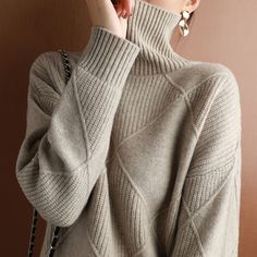 Chique Outfit, Sweater Streetwear, Cashmere Sweater Women, Ladies Turtleneck Sweaters, Winter Cardigan, Cashmere Turtleneck, Wool Turtleneck, Womens Turtleneck, Knitted Top