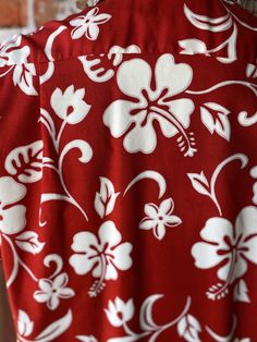 "Vintage RJC ltd. hawaiian men's red shirt floral print size large. Excellent condition, front pocket, 100% cotton. Made in Hawaii, Usa. Please, check carefully the measurements, photos and description of the article before buying it, we do not accept changes or returns. Measuraments lying face down from outside: 21\" Across chest underarm to underarm. 18 1/2\" Shoulder seam to seam.. 10\" Sleeve length from shoulder seam to cuff. 30\" Long, front middle top to bottom. Let me know if you have an Red Hawaiian Shirt With Camp Collar And Tropical Print, Red Hawaiian Shirt With Tropical Print And Camp Collar, Red Tropical Print Hawaiian Shirt With Camp Collar, Red Camp Shirt With Tropical Print, Red Tropical Print Camp Shirt With Camp Collar, Red Hawaiian Shirt With Tropical Print, Red Floral Print Hawaiian Shirt For Summer, Red Cotton Tropical Shirt, Red Hibiscus Print Camp Shirt For Vacation