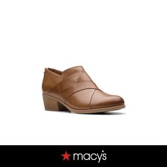 in stock Clarks Women's, Women Collection, Buy Online, Womens Boots, Leather Upper, Shoe Accessories, Women Shoes, Boots, Clothes For Women