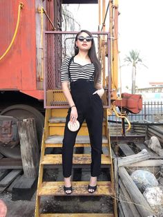 Pachuca Style, Edgy Outfits Summer, Casual Edgy Outfits, Removable Braces, French Style Outfits, Edgy Work Outfits, Minimalist Fashion Outfits, Goth Outfit Ideas, Rockabilly Outfits