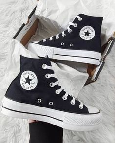 Converse Chucks, Trendy Shoes Sneakers, All Nike Shoes, Black Converse, Cute Nike Shoes, Cute Nikes