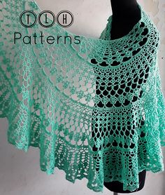 a crocheted shawl on a mannequin with the words doily patterns written below it