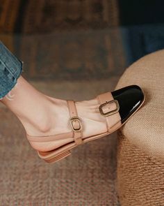 Colorblock Buckled Square Toe Slingback Shoes – xajzpa Mode Shoes, Chic Type, Square Toe Heels, Slingback Shoes, Slingbacks, Womens Shoes Wedges, Leather Flats, Ballerinas, Beautiful Shoes