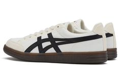 Onitsuka Tiger Advanti 1183B799-101 Womens Black Sneakers, Onitsuka Tiger Black And White, Tiger Shoes Onitsuka Men, Onitsuka Tiger California 78, Onitsuka Tiger Mexico 66 Black, Tiger Sneakers Onitsuka, Minimalistic Outfits, Nyc Fits, Low Top Sneakers