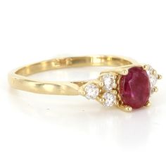 Vintage 14 Karat Yellow Gold Diamond Natural Ruby Small Cocktail Right Hand Ring Estate Jewelry Classic Yellow Gold Ruby Ring Gia Certified, Classic Yellow Gold Gia Certified Ruby Ring, Fine Jewelry Gold Ruby Ring Gia Certified, Oval Brilliant Cut Ruby Ring In 14k Gold, 14k Gold Ruby Ring With Brilliant Cut Oval Shape, Heirloom Oval Ruby Ring Gia Certified, Heirloom Oval Gia Certified Ruby Ring, Gia Certified Heirloom Oval Ruby Ring, Gia Certified Yellow Gold Ruby Ring