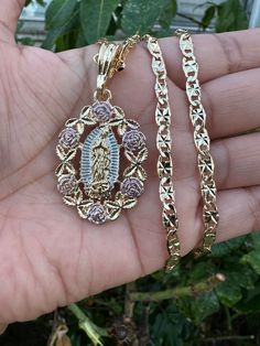 20" inch  Chain with Pedant Tarnish Free Beautifull Pedant with Chain Perfect for Birthday Gift Anniversary Gift For him For Her Chicano Outfits, Border Hopper, Fashion Grails, Baddie Jewelry, Gold Pendants For Men, Custom Gold Jewelry, Lady Guadalupe, Dope Jewelry Accessories, Pretty Jewelry Necklaces