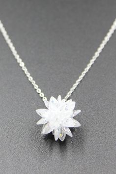 100% nickel freeCubic zirconia.Material:silver plated.Length: 16-18 inches, adjustable.Free gift wrapping.Free shipping on all orders for easy return.30 days return policy. Silver Snowflake Necklace With Cubic Zirconia, Silver Cubic Zirconia Snowflake Necklace, White Cubic Zirconia Snowflake Necklace, Snow Crystal, White Snowflake, Free Gift Wrapping, Free Gift, Crystal Necklace, Silver Plated