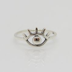 Vintage Sterling Silver Evil Eye Ring...Marked 925...Total of weights 1.1grams... Size 9...Measure of Face 8.7MM...It's in very good condition. Evil Eye Vintage, Evil Eye Ring Silver, Evil Eye Ring, Eye Ring, Old Jewelry, Eye Jewelry, Size 10 Rings, Jewelry Inspo, Favorite Rings