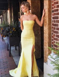 Mermaid Yellow, Yellow Formal Dress, Puffy Prom Dresses, Yellow Mermaid, Yellow Prom, Mermaid Gown Prom, Formal Ball Gown, Strapless Prom Dress, Prom Dresses Yellow