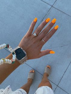 Nails Summer 2023 Square, Short Summer Acrylic Nails Orange, Bright Orange Square Nails, Simple Summer Nails Short Square, Short Bright Orange Nails, Bright Orange Nails Almond, Cute Simple Summer Nails Square, Vacation Nails Punta Cana, Orange Summer Nails Square