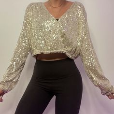 Silver And Beige H&M Sequin Long Sleeve Crop Top New Never Worn Glamorous V-neck Crop Top For Spring, H&m V-neck Top For Night Out, H&m Evening Tops For Spring, H&m Tops For Evening In Spring, Chic H&m Blouse For Party, Chic H&m Party Blouse, H&m Summer Party Blouse, H&m Fitted Blouse For Party, Elegant H&m Party Tops