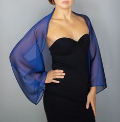 A very elegant and classical capelet for your wedding dress, evening dress or party outfit made of the finest chiffon  Color: blue Yale sapphire  Size: unique (fits all), but if you have any doubts, please contact me We accept credit cards!