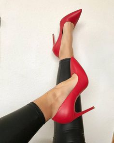 36.2k Followers, 1,976 Following, 6,254 Posts - See Instagram photos and videos from Tacchi & Tacchi (@tacchietacchi) High Heel Dress, Look Plus Size, Shoe Gallery, Beautiful High Heels, Beautiful Heels, Red High Heels, Pumps Heels Stilettos, Red High, Leather High Heels