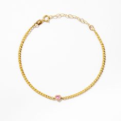 Rehaussez votre style avec notre bracelet cœur avec pierre de naissance, magnifiquement conçu en or massif 14 carats. Ce bracelet cœur pour femme n'est pas seulement un bijou, mais un cadeau personnalisé qui ajoute une touche unique à votre look. Notre bracelet cœur personnalisé est un symbole d'amour intemporel, ce qui en fait un cadeau idéal pour vos proches. Avec son or de haute qualité et sa superbe pierre de naissance, ce bijou en forme de cœur se démarque de la foule, vous assurant de lais Bracelet Initial, Timeless Symbol, 14k Gold Necklace, Birthstone Bracelets, Initial Bracelet, Birthstone Earring, Cross Bracelet, Personalized Bracelets, Evil Eye Necklace