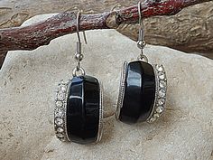 Black & White Crystal Earrings, Black Drop Earrings, Silver Black Earrings, Black Cocktail Earrings, Night Earrings, Black Acrylic Earrings These stunning black and white earrings have a great statement look that can't be missed. They would be great for women, bridesmaid or bride. Metal: Silver Gemstone: Acrylic, Crystals Length: 2 cm (0.78 inch) The earrings will be packed in a gift box. FOR MY EARRINGS COLLECTION HERE: https://www.etsy.com/il-en/shop/rebekajewelry?section_id=14222612&r Black Single Plug Earring For Party, Black Nickel-free Earrings For Party, Nickel-free Black Earrings For Party, Black Pierced Crystal Earrings For Party, Black Hoop Earrings For Evening, Black Plug Earrings For Party, Black Nickel-free Drop Crystal Earrings, Black Pierced Earrings For Evening, Black Acrylic Earrings