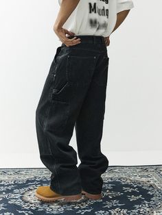 This is a casual and comfortable carpenter pants that is made out of sturdy cotton 100% fabric. With carpenter panel and trendy wide silhouette, it can be easily styled for your daily outfit.- Stone washed fabric- Fade washed detail- Trendy wide silhouette Gray Cotton Utility Cargo Jeans, Gray Straight Leg Cargo Jeans For Streetwear, Gray Utility Cargo Jeans For Streetwear, Gray Utility Cotton Jeans, Gray Cotton Jeans With Multiple Pockets, Gray Denim Cargo Pants For Streetwear, Gray Relaxed Fit Cargo Jeans, Double Knee Pants Outfit Men, Carpenter Pants Outfit