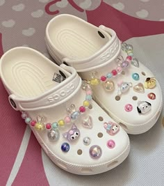 Crocs Aesthetic, Bunny Shoes, Crocs Fashion, Crocs Jibbitz, Crocs Sandals, Animal Shoes, Cartoon Shoes, Aesthetic Shoes