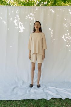 DESCRIPTION Oversized relaxed fit Heavyweight jersey T-shirt Round neckline and split sides Cream color Unisex Made in Peru following ethical practices Super soft blend 70%baby alpaca and 30% mulberry silk COLORSCream / Black / Burnt orange COMPOSITION 70%baby alpaca and 30% mulberry silk Sustainable and Fair Trade Natural Alpaca cream color SIZING TIPS Phoenix is 5’9.5 (31.5,23,34) and she is wearing size S Cain is 6’2.5 Waist: is 30.5 and he is wearing a size L Relaxed Oversized Cream Top, Beige Relaxed Fit Blouse For Layering, Oversized Cream Relaxed Top, Cream Oversized Relaxed Top, Cream Relaxed Fit Crew Neck Knit Top, Cream Crew Neck Knit Top Relaxed Fit, Beige Relaxed Fit Short Sleeve Knit Top, Beige Relaxed Fit Knit Top With Short Sleeves, Cream Effortless Relaxed Fit Tops