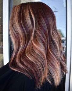 Hair Color Ideas For Winter 2023, Naturally Curly Hair Color Ideas, Auburn Hair With Money Piece, Redhead Hair, Dimensional Hair, Raven Hair, Dimensional Hair Color, Hip Hair, Red Hair With Blonde Highlights