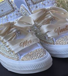 Wedding Tennis Shoes, Basketball Wedding, Bedazzled Shoes Diy, Converse Wedding Shoes, Bedazzled Shoes, Bridal Sneakers, Bling Converse, Wedding Converse, Wedding Sneakers