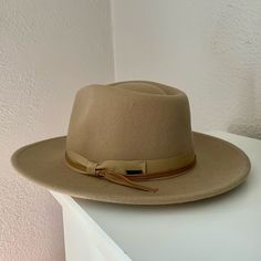 Brixton Hat With Adjustable Fit. Nwt, Never Worn. Originally $119 (See Pic Of It On Website). Khaki Wide Brim Hat For Travel, Khaki Flat Brim Hat For Travel, Beige Brimmed Felt Hat For Outdoor, Beige Wide Brim Felt Hat For Outdoor, Classic Beige Felt Hat For Outdoors, Beige Fedora With Flat Brim For Outdoor, Country Style Beige Hat Bands For Travel, Beige Flat Brim Fedora For Outdoor, Beige Country Style Hat For Travel