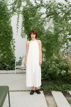 Chic White Linen Maxi Dress, White Linen Dress For Brunch, White Linen Maxi Dress For Brunch, White Linen Sundress For Brunch, White Linen Dress For Summer Brunch, White Linen Sundress For Spring, White Linen Sundress Midi Dress, White Summer Linen Dress, White Linen Summer Midi Dress