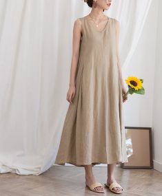 "★ Material: 100% Linen ★ Model Size: -- Model wear size M -- Model is 170 cm / 5'8\" -- Model measurements (bust 31\" / waist 26\" / hips 36\" ) ★ In order to make it more suitable for you. please tell me your body measurements : -- your Height -- your Weight -- your Bust -- Phone number for shipping Size S (US 4-6 | UK/AU 8-10 ) Bust: 88 cm / 34.6 inch Shoulder: 38 cm / 15 inch Length: 120 cm /47.2 inch Size M (US 8-10 / UK/AU 12-14) Bust: 94 cm / 37 inch Shoulder: 40 cm / 15.7 inch Length: 12 Babydoll Style Dress, Dresses Linen, Sleeveless Linen Dress, Black Linen Dress, Long Linen Dress, Babydoll Style, Fall Dress, Oversized Dress, Linen Maxi Dress