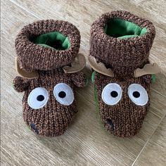 Nwot Moose Slippers, Run Small Moose Slippers, Moose, Kids Shoes, Full Service, Kids Shop, Slippers, Fast Delivery, Running, Black