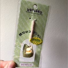 Hello! This Was Ordered From Japan. Never Been Opened. Can Be Used To Tie Onto Keychain, Cell Phone, Zipper, Purse, Or Even Use As An Ornament! White Totoro, Zipper Charms, Green Cream, Anime Drawings Tutorials, Key Card Holder, Studio Ghibli, Bottle Opener Wall, Drawing Tutorial, Anime Drawings