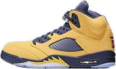 Casual Basketball Shoes With Padded Tongue, Yellow Sneakers With Boost Midsole For Sports, Yellow Basketball Shoes With Round Toe, Yellow Basketball Shoes For Sports With Round Toe, Yellow Basketball Shoes With Boost Midsole, Yellow High-top Sneakers For Sports Events, Yellow Basketball Shoes With Boost Midsole For Sports Events, Yellow Round Toe Basketball Shoes For Sports Events, Sporty Yellow Sneakers For Sports Events