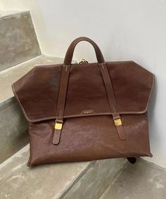 Boutique Versatile Brown Calf Leather Messenger BagThis bag is made of fine Calf Leather fabric.Measurement: 28cm/10.92" * 40cm/15.6" * 15.5cm/6.045"Inside pockets. Bag Boutique, Blue Peter, Shirt Dress Summer, Cotton Shirt Dress, Cotton Dress Summer, Shoe Boutique, Leather Messenger Bag, Leather Messenger, Printed Linen