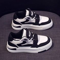 Style:Sporty \nColor:Black and White \nToe:Round Toe \nPattern Type:Colorblock \nStrap Type:Lace Up \n Basket Noir, Women Casual Shoes, Sporty Sneakers, Black And White Sneakers, Best Shoes For Men, Casual Sneakers Women, Sneakers Mode, Mens Nike Shoes, Casual Sport Shoes