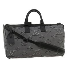 LOUIS VUITTON KeepallBandouliere 50 BostonBag Reversible 2054 M44939 Auth 29550A   ITEM DESCRIPTION BRAND LOUIS VUITTON Color Multicolor Material Nylon Size(cm) W52cm x H28cm x D22cm(Approx) Size(Inch) W20.5 x H11.0 x D8.7inch(Approx) Style Boston Bag Accessory Dust Bag / Name Tag / Shoulder Strap Product No. M44939 Made in Italy Serial No. NZ4119 Rank SA Condition Outside Surface：It is in excellent condition without any remarkable scratches. Inside It is in excellent condition without any remar Bag Name Tag, Bag Names, Prada Crossbody Bag, Boston Bag, Coach Swagger Bag, Vuitton Bag, Name Tag, Cotton Bag, Kids Bags