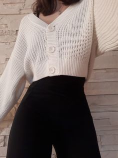 Trendy Sweaters Crochet, Cute Sweaters For Teens, Crochet Sweater Aesthetic, Aesthetic Crochet Sweater, Cardigan Outfit Aesthetic, Winter Fashion Outfits Casual, Fashion Top Outfits, Cute Dress Outfits