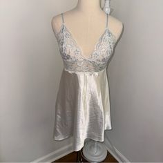 Smoke Pet Free Home! Nwot. Would Fit A M/L Would Even Be So Cute For Sabrina Carpenter Short N Sweet Concert Tour! Lace Nightgown With Built-in Bra For Bedtime, Delicate Lace Sleepwear, Coquette Lace Nightgown For Sleep, Sheer Satin Nightgown For Sleep, White V-neck Coquette Sleepwear, White V-neck Chemise For Sleep, Sheer Satin Sleepwear, White V-neck Chemise For Sleepover, Sleep Chemise With Built-in Bra And Coquette Style